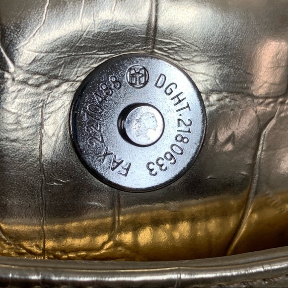 NINE WEST Locket Shiny Gold Large Wristlet Sz 9x5 - Picture 7 of 10